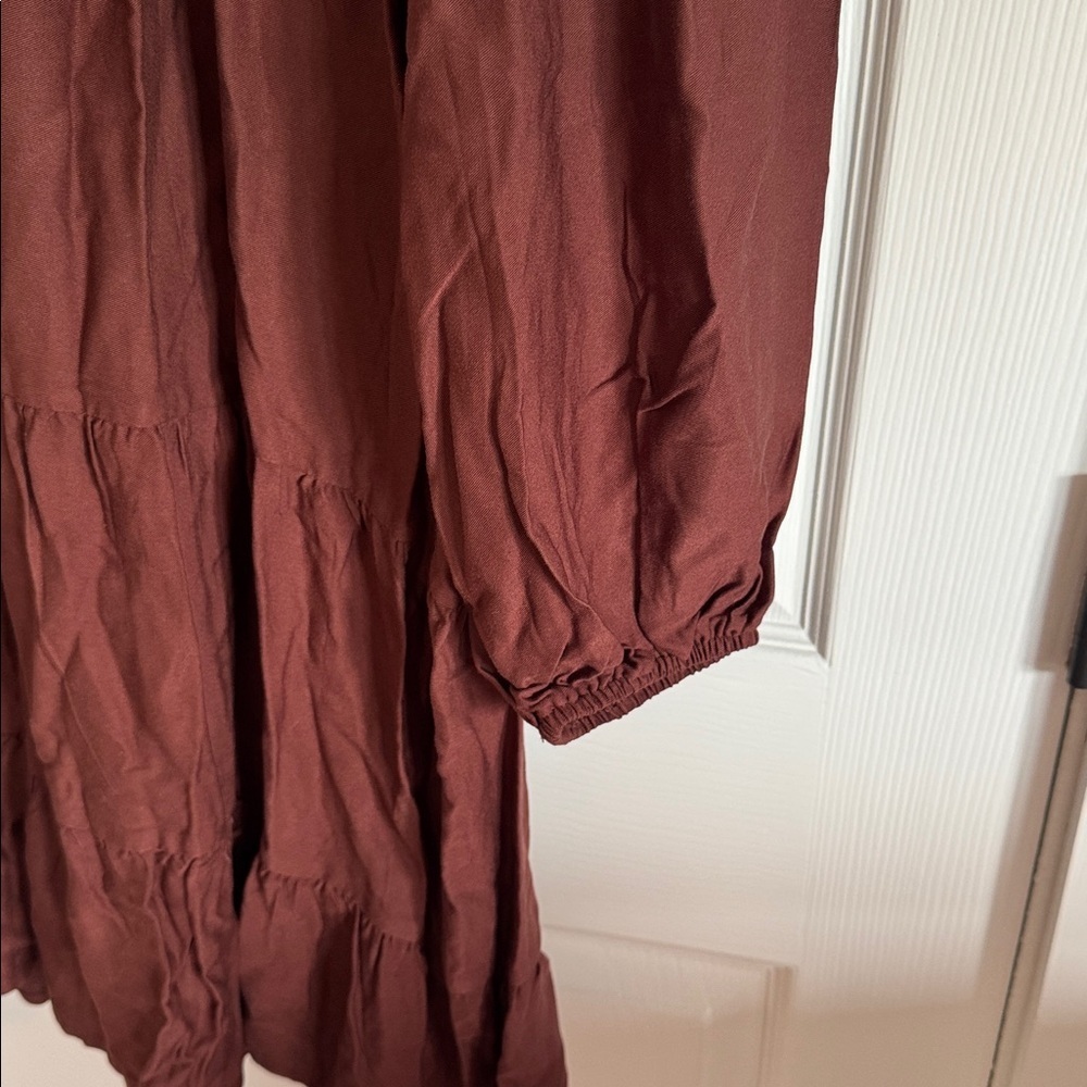 Zesica Smocked V-Neck Tiered Dress in Brown Size Large - Picture 3 of 9